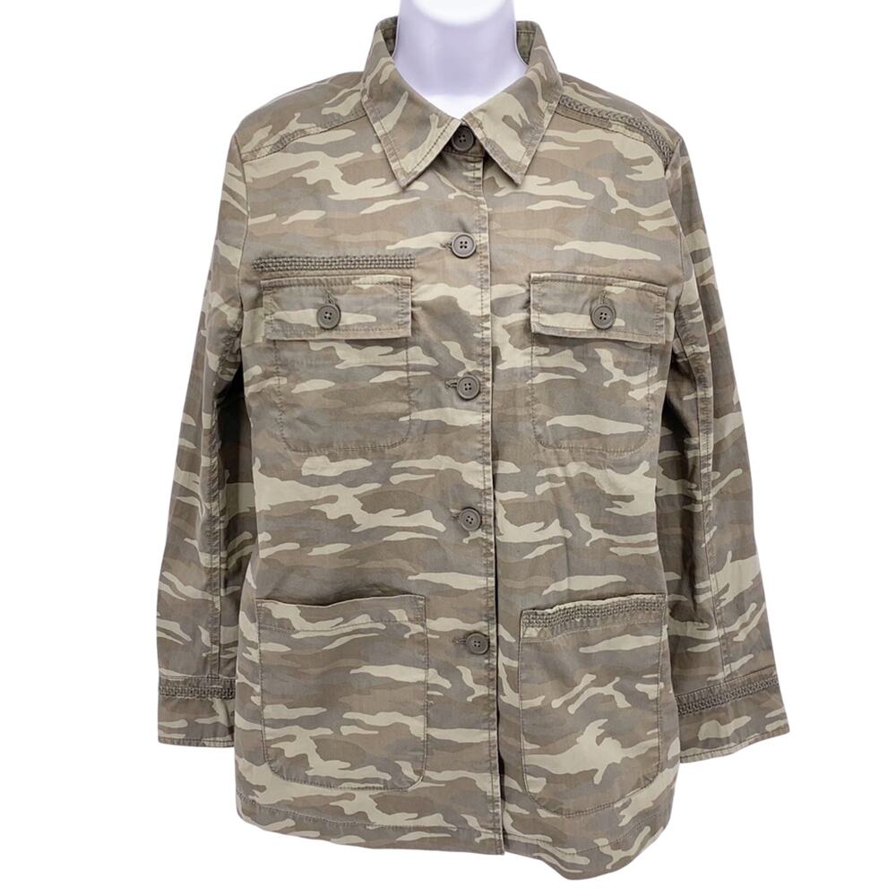 NEW Caslon Camo Button Down Jacket Size Medium